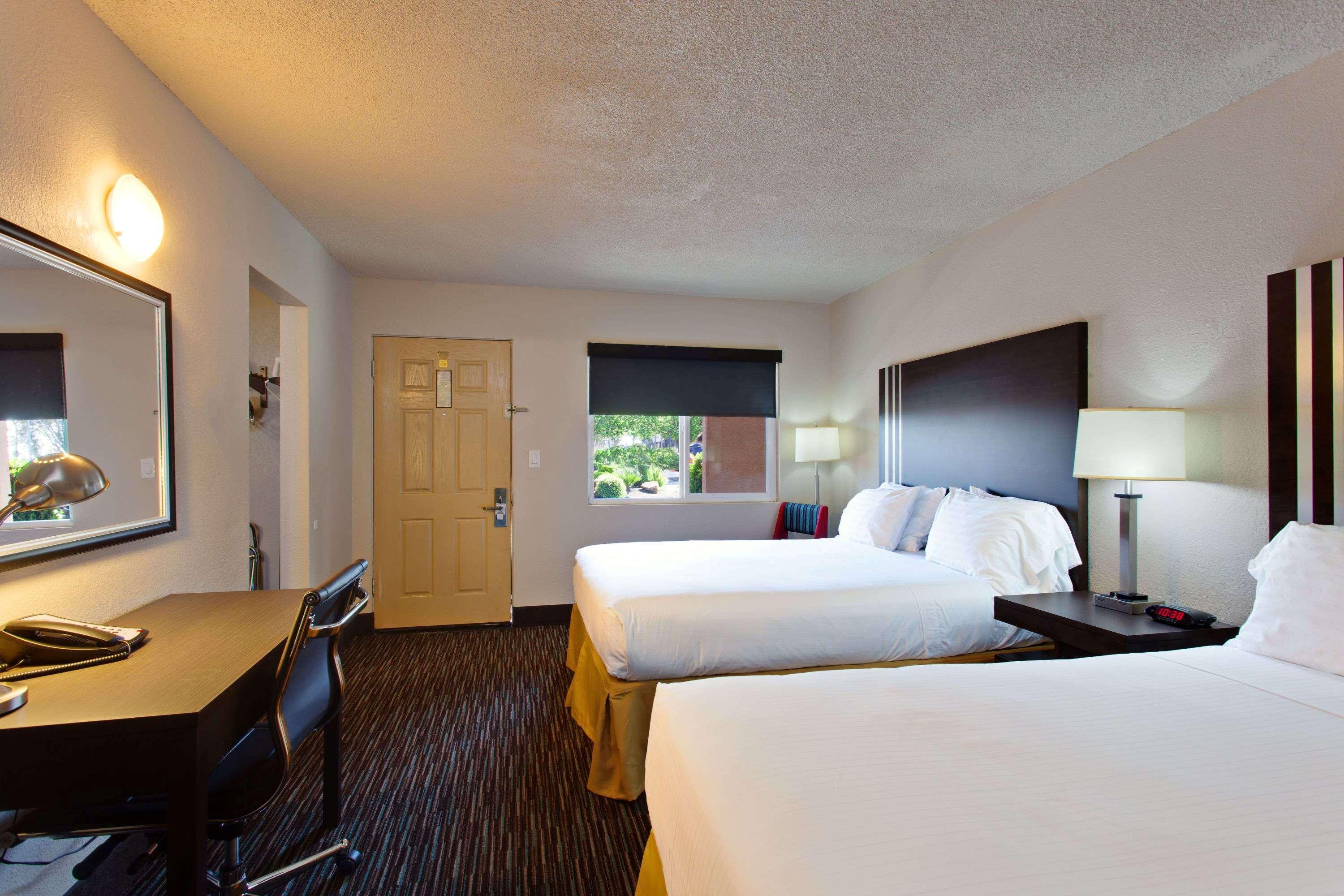 Days Inn By Wyndham Chowchilla Gateway To Yosemite Экстерьер фото