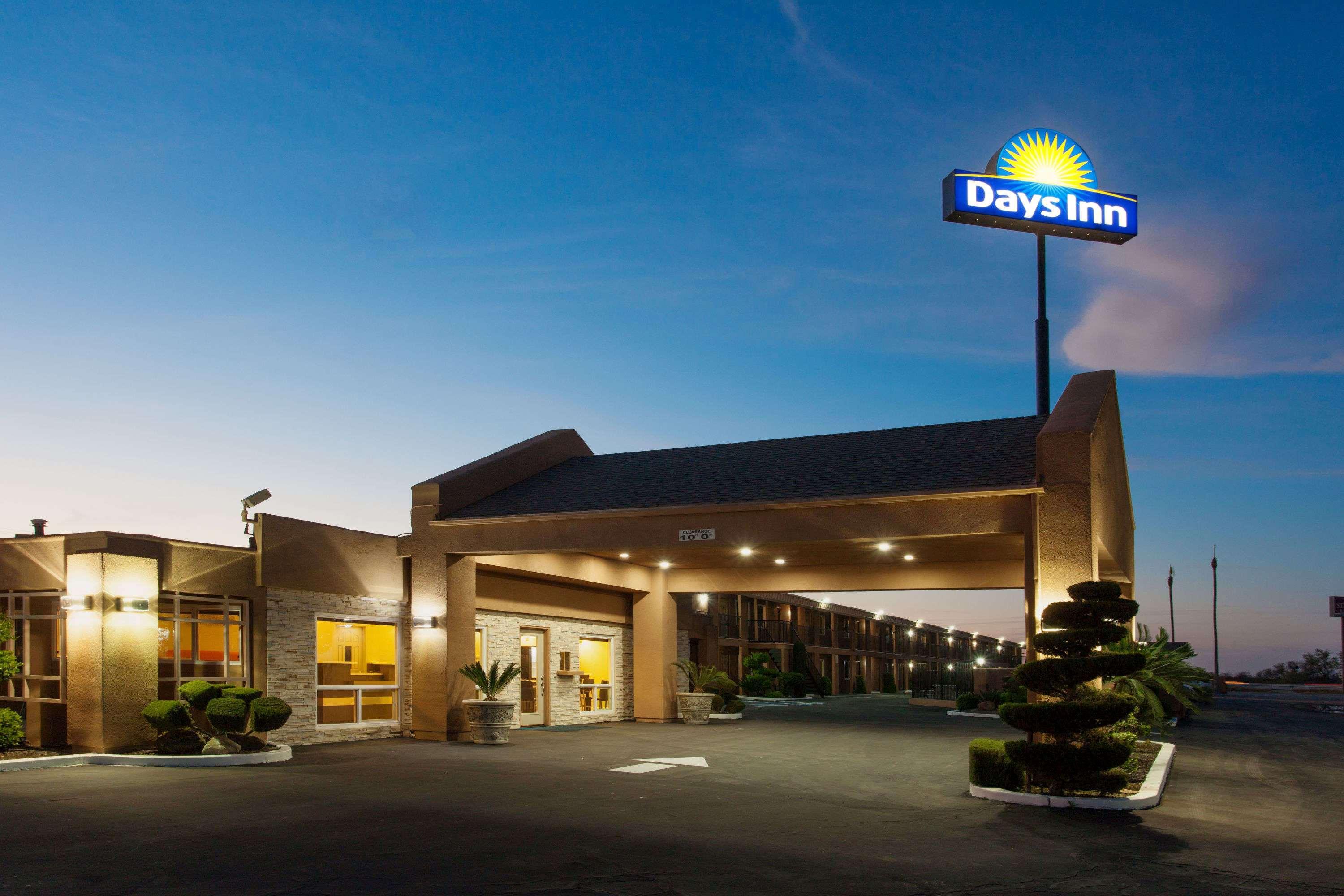 Days Inn By Wyndham Chowchilla Gateway To Yosemite Экстерьер фото