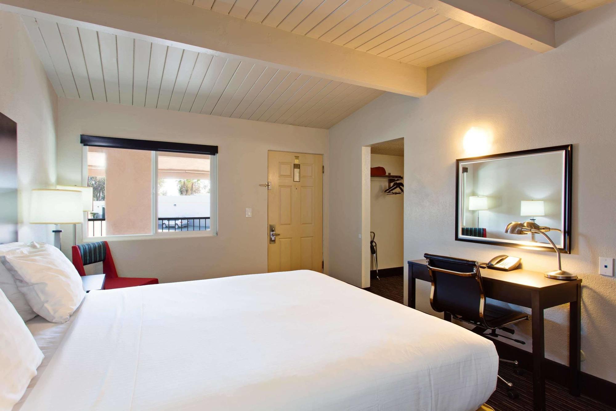 Days Inn By Wyndham Chowchilla Gateway To Yosemite Экстерьер фото
